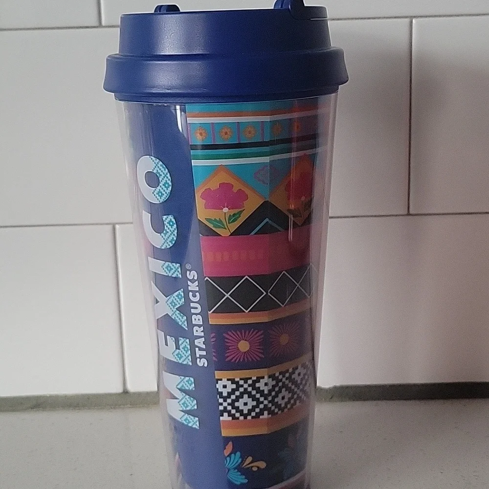 Starbucks 2022 Elma Mexico 20th Anniversary Acrylic Travel Cup w/keychain